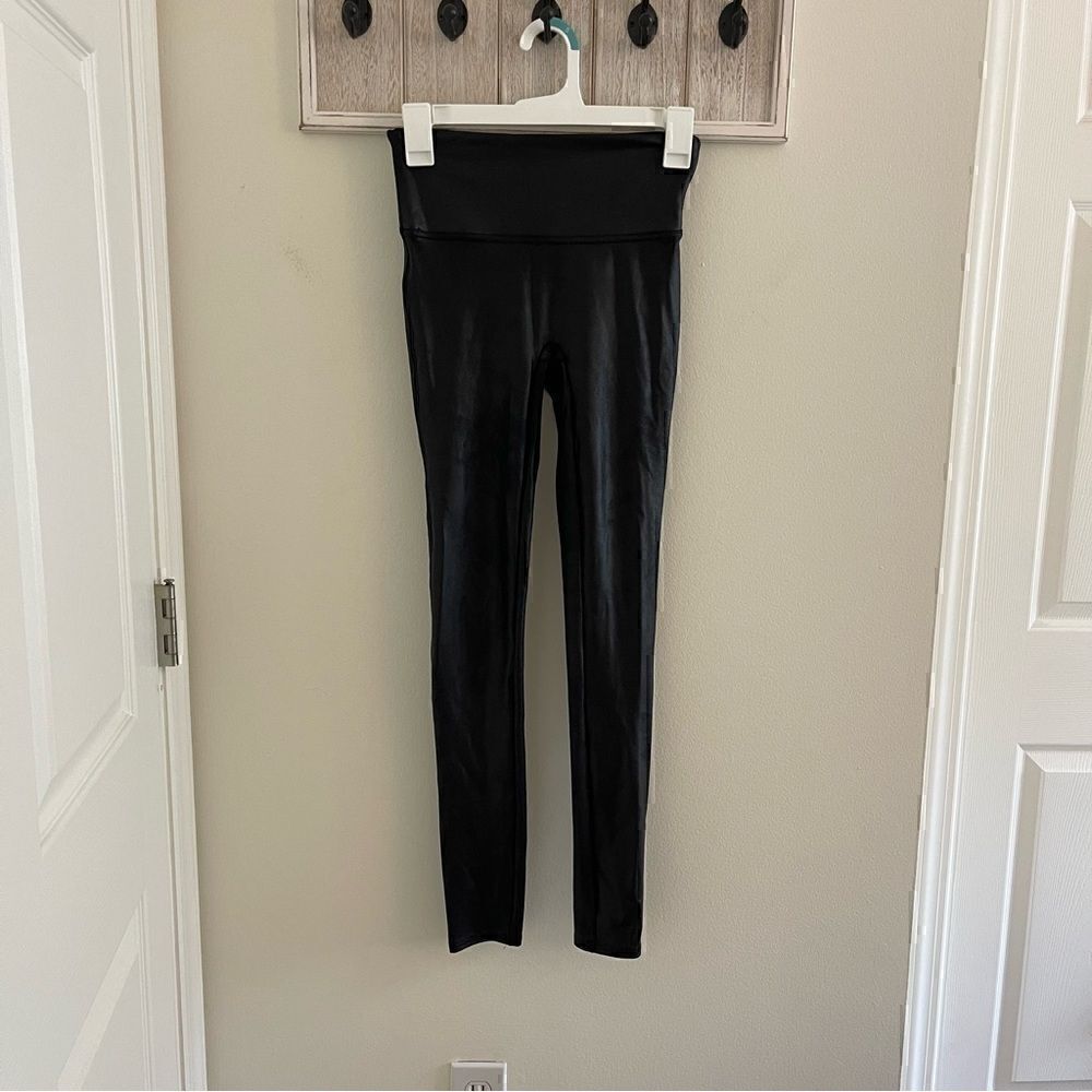SPANX Faux Leather Leggings - Picture 1 of 3